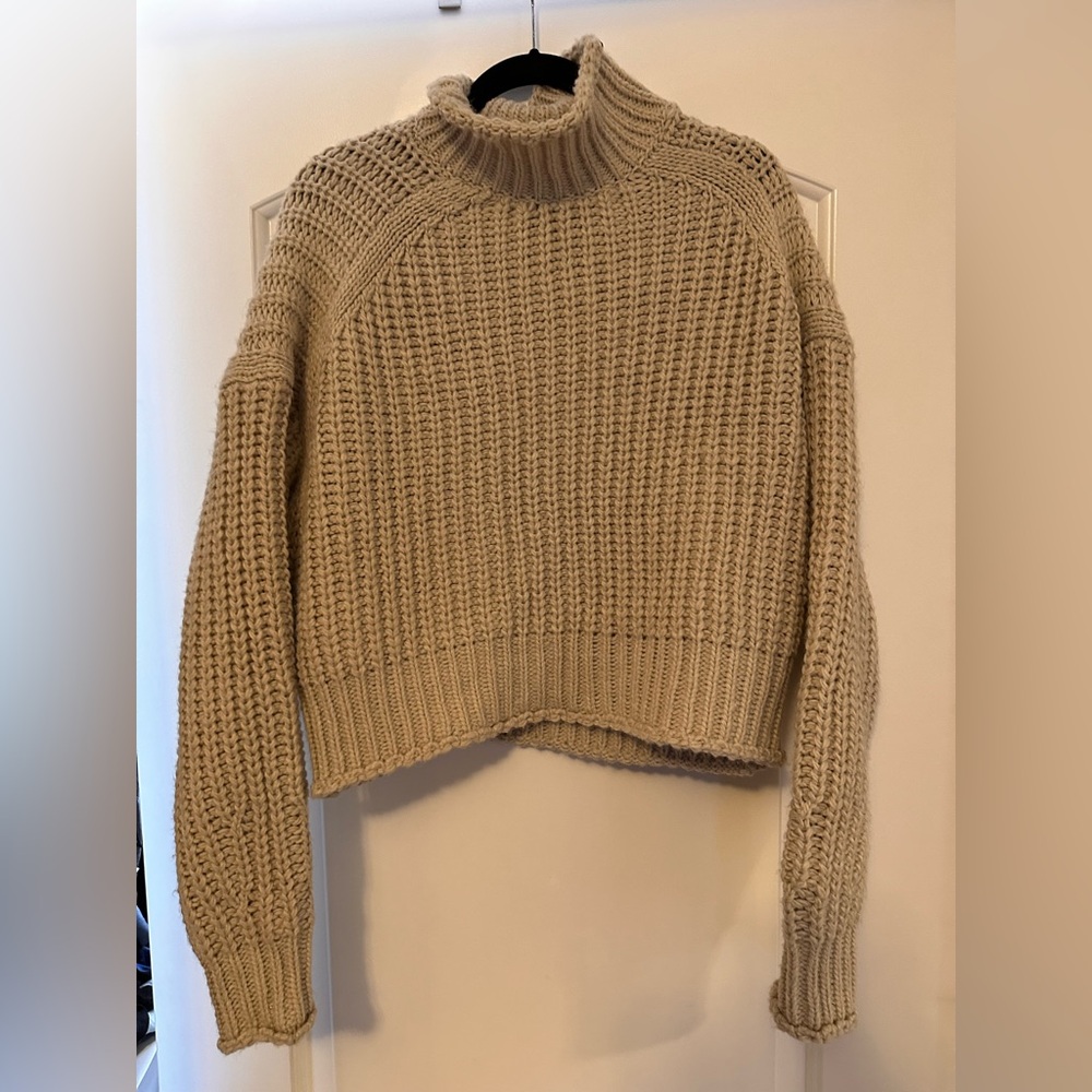 H&M Beige Sweater